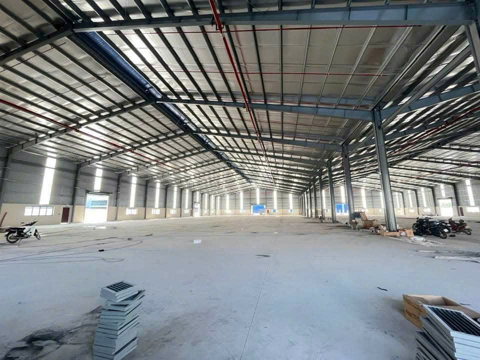 Cho thuê xưởng 21.900m² trong KCN Đồng Nai – đất 38.000m², PCCC tự động, điện 2800kVA, VP 750m². Giao ngay. Giá 5.7 USD/m². LH 0366632092.
