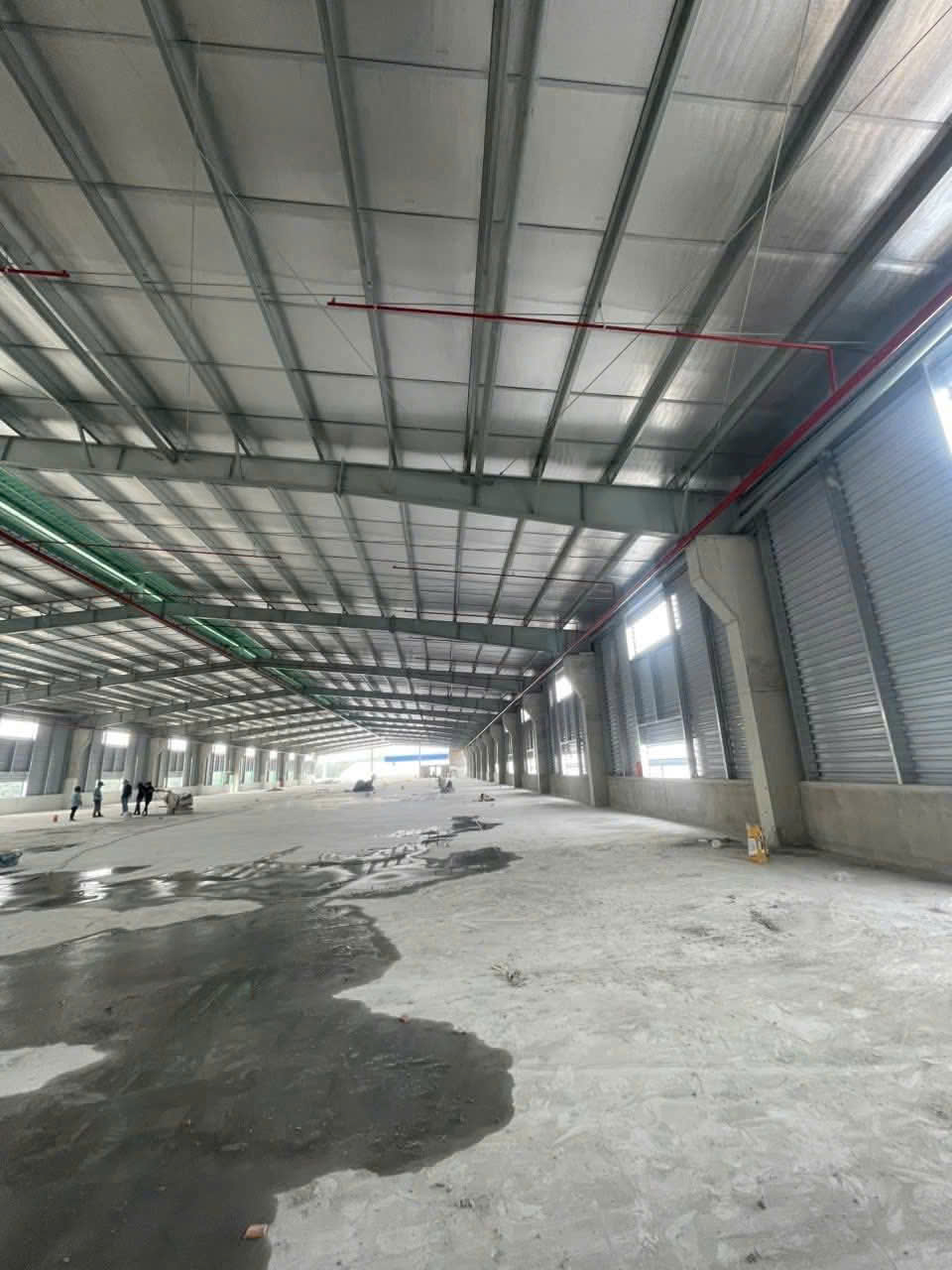 Cho thuê xưởng 2 tầng tại KCN Nam Tân Uyên – Bình Dương, tổng sàn 57.600m², PCCC tự động, trạm điện 1.500kVA. LH: 0366632092.