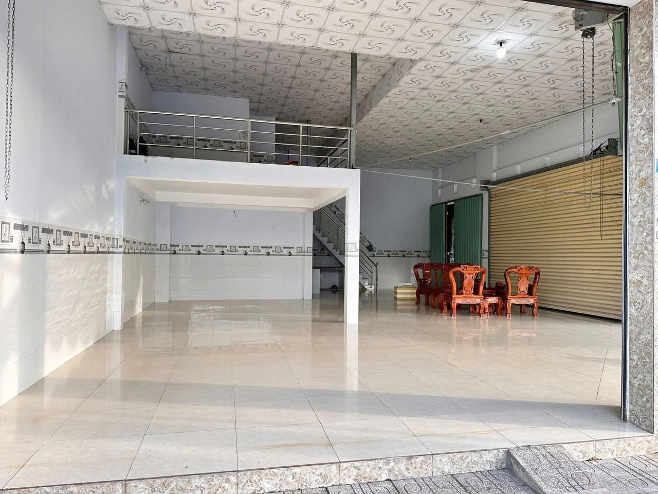 Cho thuê mặt bằng 2 mặt tiền Mỹ Phước 3, Bến Cát, Bình Dương. Diện tích 150m², giá 7 triệu/tháng. Vị trí khu dân cư sầm uất, đường lớn thông thoáng, thuận tiện kinh doanh.